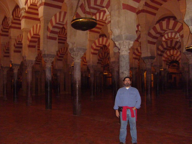 Dentro de la Gran Mezquita Catedral de Córdoba
